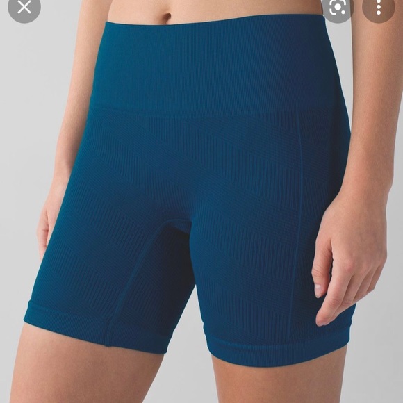 lululemon athletica Pants - NWOT! Lululemon Seamless Shorts